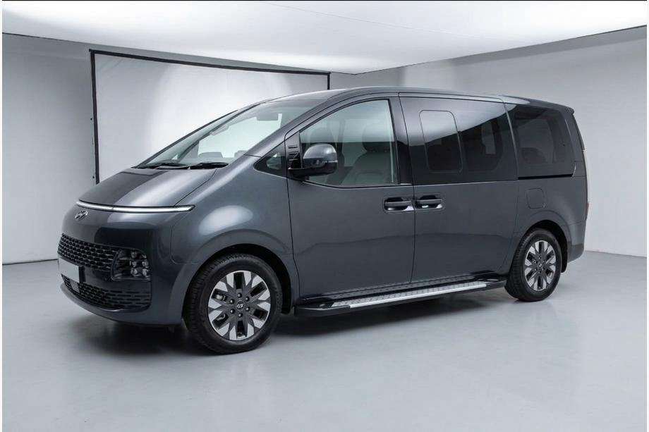 Hyundai Staria 2021- гг. Боковые пороги Allmond Grey (2 шт., алюминий) Image